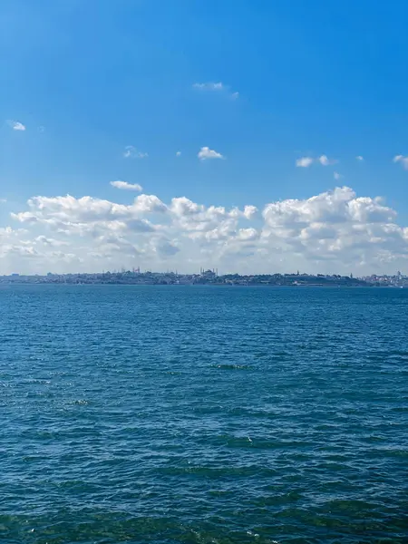 İstanbul 'un Boğaz' dan Panoramik Görünümü.