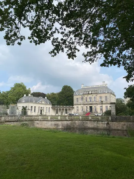 Hollanda, parkta mülk.