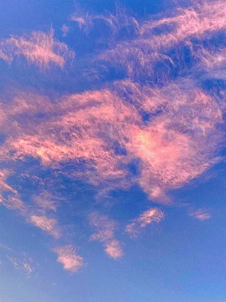 Piękne Chmury Niebie Zachodzie Słońca Wieczorne Tło Nieba — Zdjęcie stockowe