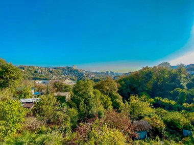 Şehrin panoramik görüntüsü 