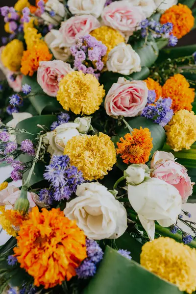 Arrangement of colorful roses. Flower arrangements for decorating weddings, birthdays and engagement celebrations.