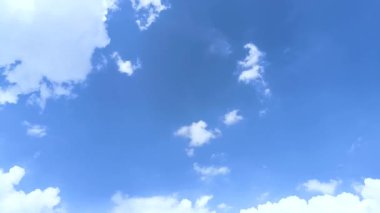 Gökyüzünün hızlandırılmış bir videosunu çek