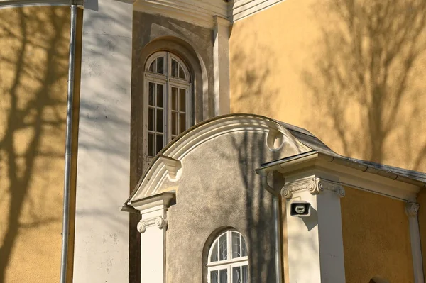 Фрагмент Фасада Исторического Городского Собора Паневис Литва — стоковое фото