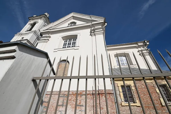 Templom Barokk Szent Kereszt Oldalhomlokzata Kaunas Litvánia — Stock Fotó