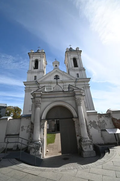 Igreja Barroca Santa Cruz Com Duas Torres Kaunas Lituânia — Fotografia de Stock