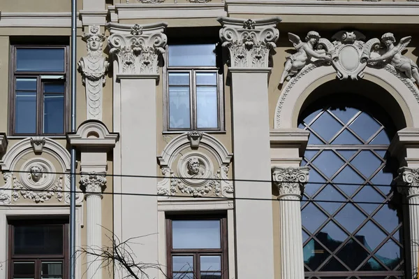 Фасад Будівлі Старої Будівлі Вільнюс — стокове фото