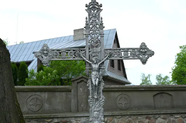교회의 십자가 — 스톡 사진