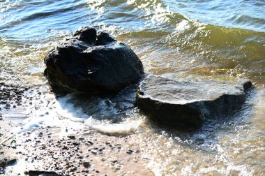 Sahilde güzel deniz dalgaları