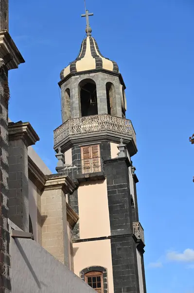 Tenerife 'nin tarihi La Orotava kasabasındaki kilise