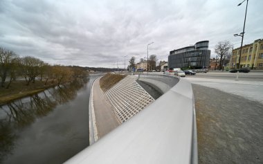 Nehir ve köprü manzarası, kaunalar, Litvanya