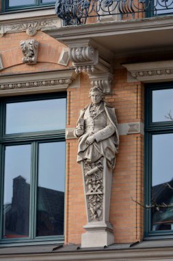 Hamburg şehrinde, kraliçenin kraliçesinin heykeli..