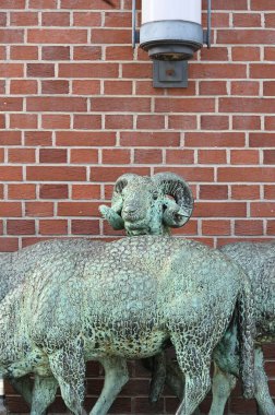 Hamburg, Almanya 'da bir aslan heykeli