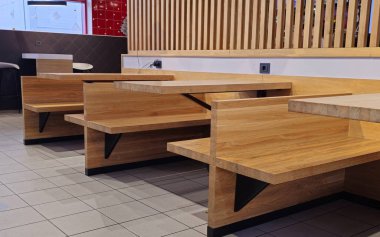 Modern bir otelin içinde.