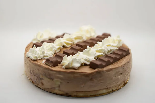 Νόστιμο Cheesecake Σοκολάτα Λευκό Φόντο — Φωτογραφία Αρχείου