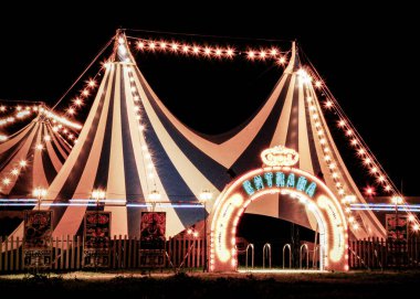 ERASE UNA VEZ EL CIRCO DE LA ILUSIN