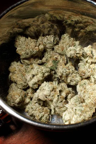 Cannabis Metal Tin Bowl — Stock Photo, Image