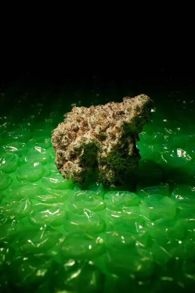 Cannabis Grön Bubbelplast — Stockfoto