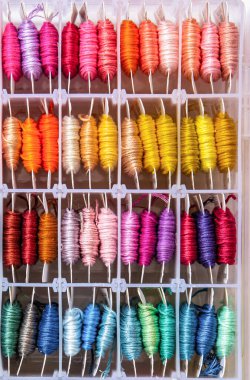 Çok renkli konu nakış Kanaviçe işi, mulina için. Renk arka plan.