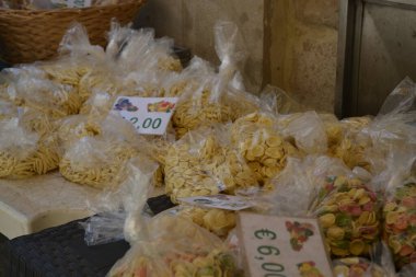 Ev yapımı makarna, İtalya, Bari