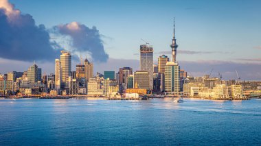 Gündoğumunda Auckland silueti, Auckland, Yeni Zelanda