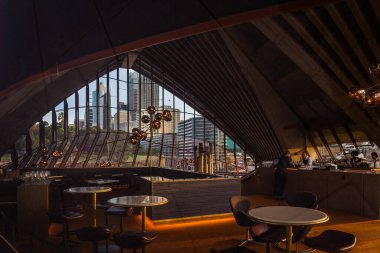 SYDNEY, AUSTRALYA - CIRCA AUGust 2016: Sydney Opera Binası içindeki Bennelong Bar 'ın İçi, Sydey, Avustralya