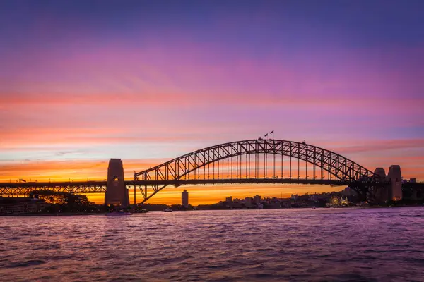 Silhuett Sydney Harbour Bridge Skymningen Sydney Australien — Stockfoto