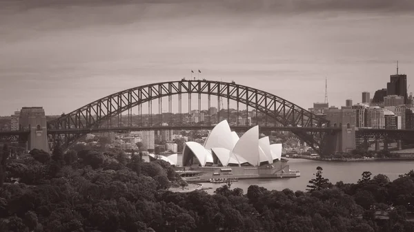 Sydney Ausztrália Circa August 2016 Sydneyi Operaház Kikötőhíd Látképe Sydney — Stock Fotó