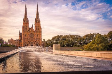 St. Mary Katedrali 'nin cephesi, Sydney, Avustralya