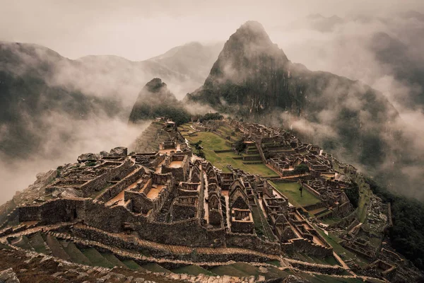 Vista Panorámica Del Sitio Arqueológico Machu Picchu Con Montaña Huayna — Foto de Stock