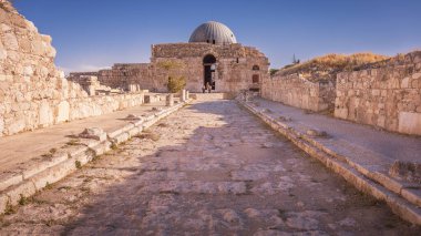 Amman Kalesi, Amman, Amman, Ürdün 'deki Umayyad Sarayı' nın Anıtsal Kapısı