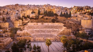 Sabah erken saatlerde Roma Tiyatrosu, Amman, Ürdün