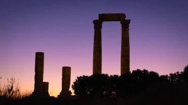 Günbatımında Herkül Tapınağı 'nın Silueti, Amman Kalesi, Amman, Ürdün