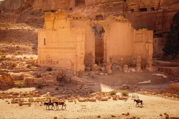 Kvarlevorna Templet Qasar Bint Petra Jordanien — Stockfoto