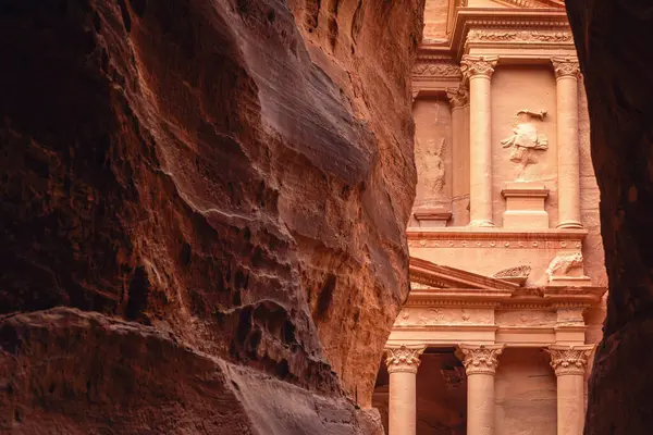 Der Eingang Zur Verborgenen Stadt Petra Mit Den Mauern Des — Stockfoto