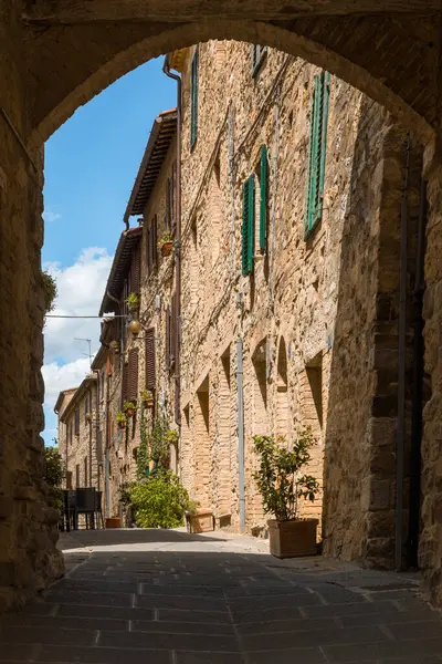 Vicolo Nel Borgo Medievale Castelnuovo Dell Abate Italia — Foto Stock