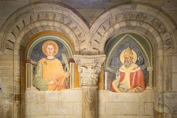 Святой Себастьян Слева Святой Григорий Великий Справа Аббатстве Сант Антимо — стоковое фото