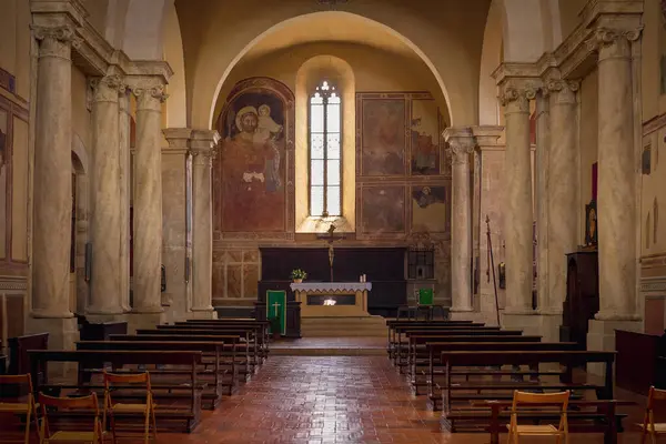Interior Igreja Paroquial Pieve Dei Santi Leonardo Cristoforo Montichiello Itália — Fotografia de Stock