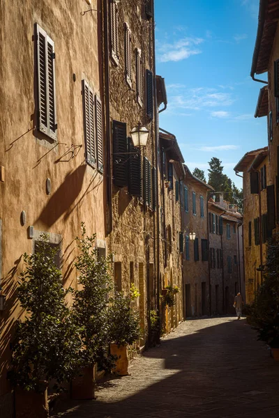 Στενός Δρόμος Μεσαιωνικά Σπίτια San Quirico Orcia Ιταλία — Φωτογραφία Αρχείου