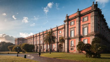 Capodimonte Kraliyet Sarayı manzarası, Napoli, İtalya.