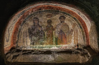 İtalya 'nın Napoli, San Gennaro yeraltı mezarlıklarında Theotecnus ailesinin ilk Hıristiyan freski.