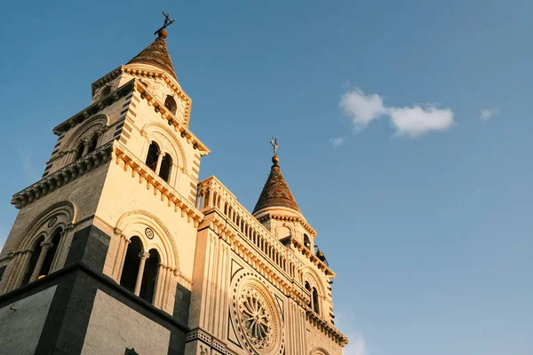 İtalya, Catania, Acireale Katedrali 'nin çanları.