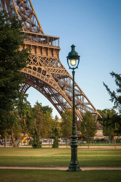 Widok Tour Eiffel Ogrodu — Zdjęcie stockowe