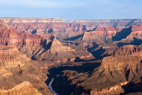 Mohave Point 'ten Büyük Kanyon' a, kuzeybatıya, Colorado Nehri 'ne ve Havasupai Point' e ve Powel Platosu 'na bakıyor..