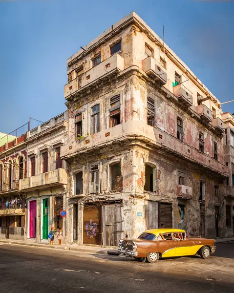 Εγκαταλελειμμένο Κτίριο Στο Centro Havana Κούβα — Φωτογραφία Αρχείου