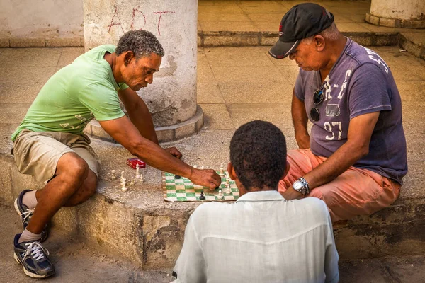 Schach Spielen Auf Der Straße Alt Havanna Kuba — Stockfoto