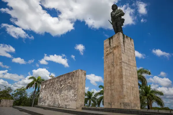 サンタクララ キューバのチエヴァラ マウソラムの眺め — ストック写真