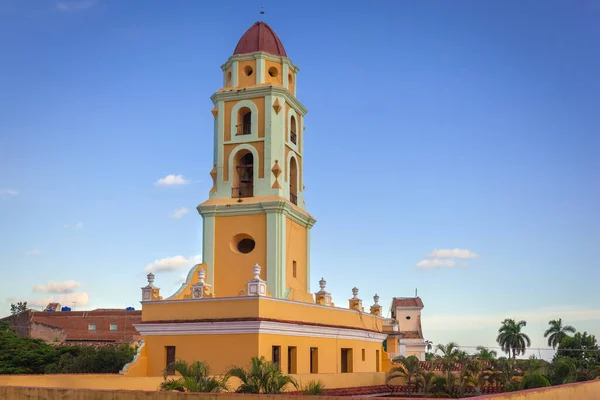 アッシジ修道院聖フランシスコ塔は現在 バンディツ マッソー ルチャコ バンドー と戦う戦いの博物館 トリニダード キューバ — ストック写真