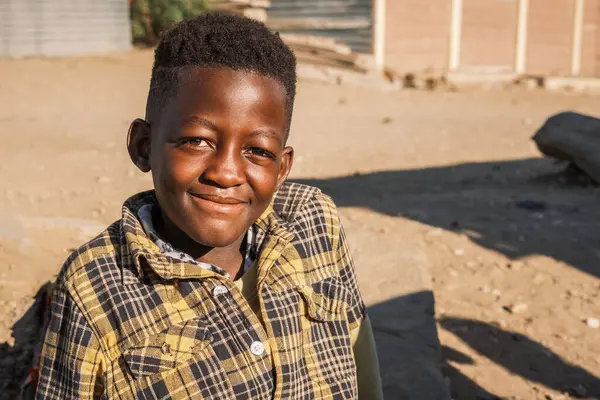Portret Uśmiechniętego Nastolatka Katutura Windhoek Region Komas Namibia Katutura Miejscowość Obraz Stockowy