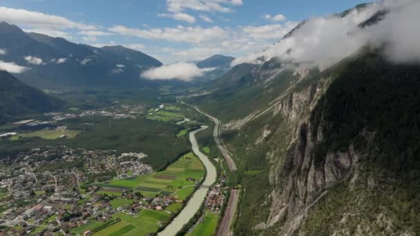 Drone Avanza Lentamente Mostrando Belleza Natural Dolomitas — Vídeo de stock