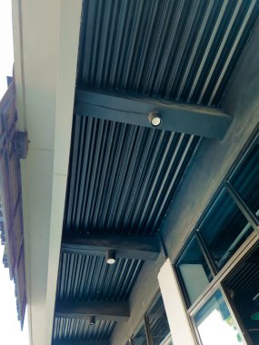 Bir binanın beton örtüsü